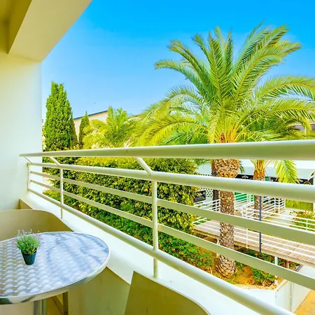 Melpo Antia & Lägenhetshotell Ayia Napa
