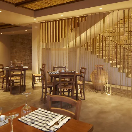 Melpo Antia & Apartmanhotel 4*