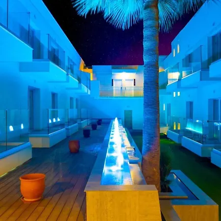 Apartmanhotel Melpo Antia & 4*