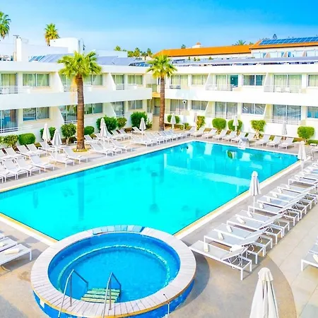 Melpo Antia & Apartmanhotel